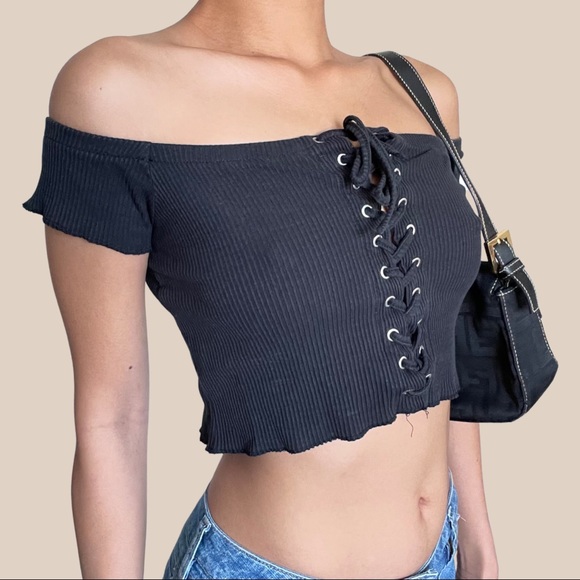 Off shoulder crop top π€ - Picture 1 of 4